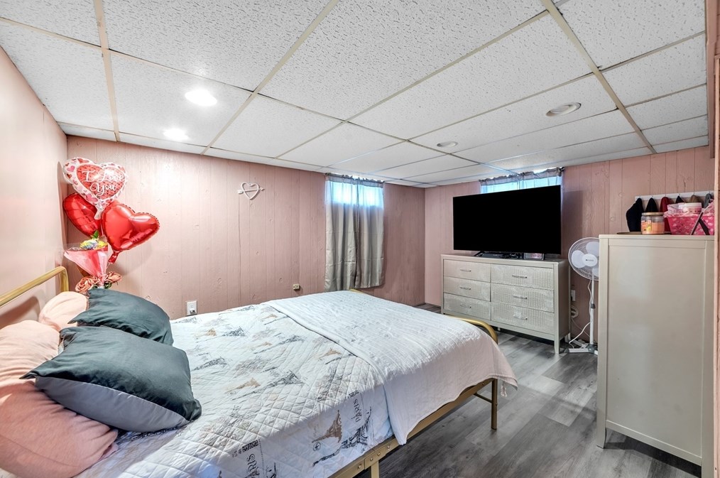 1061 Parker St, Springfield MA  01129-1062 exterior