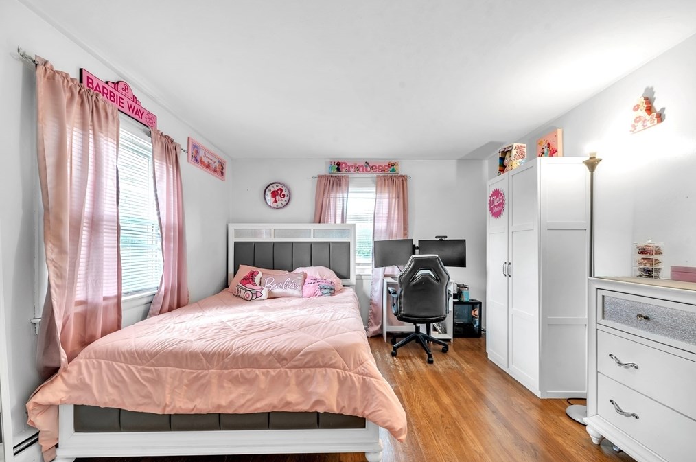 1061 Parker St, Springfield MA  01129-1062 exterior