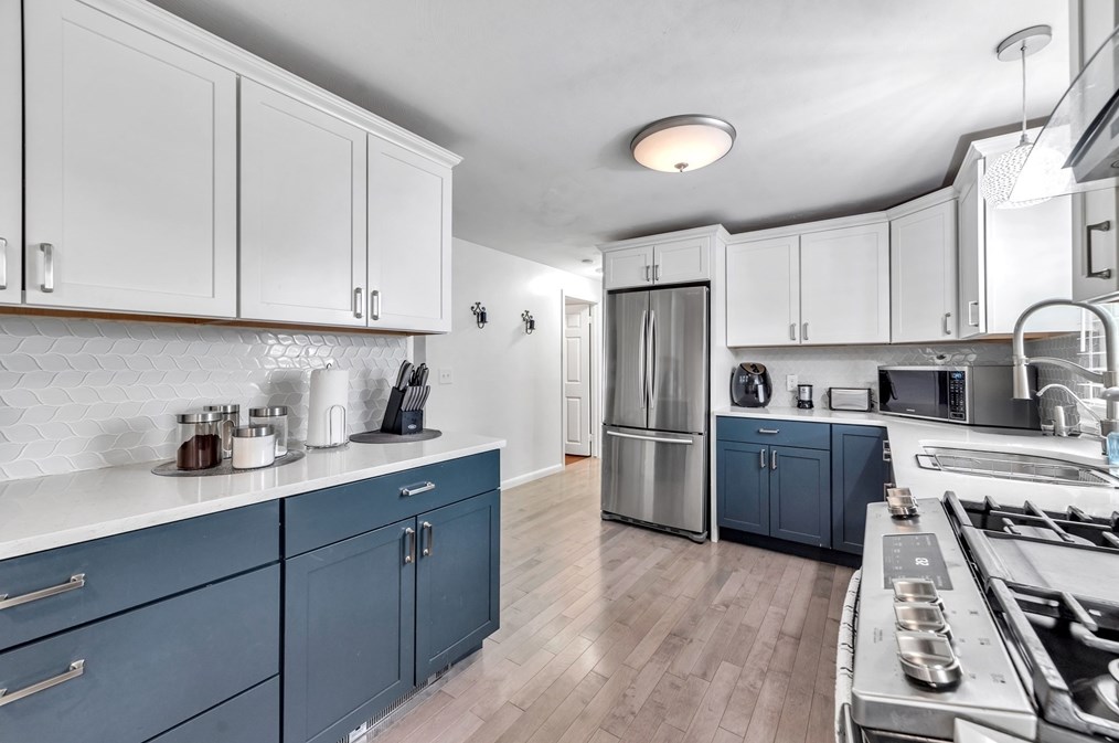 1061 Parker St, Springfield MA  01129-1062 exterior