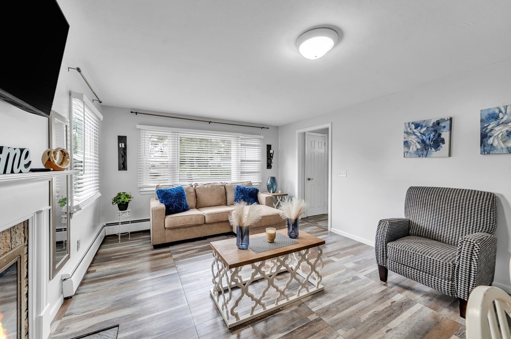 1061 Parker St, Springfield MA  01129-1062 exterior