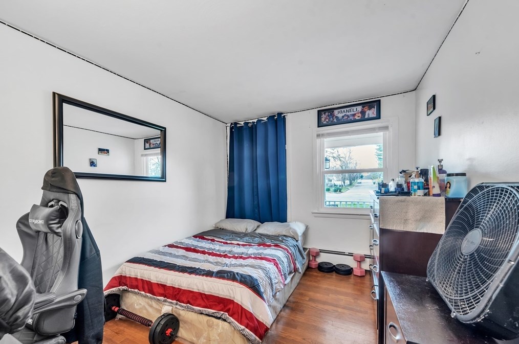 1061 Parker St, Springfield MA  01129-1062 exterior