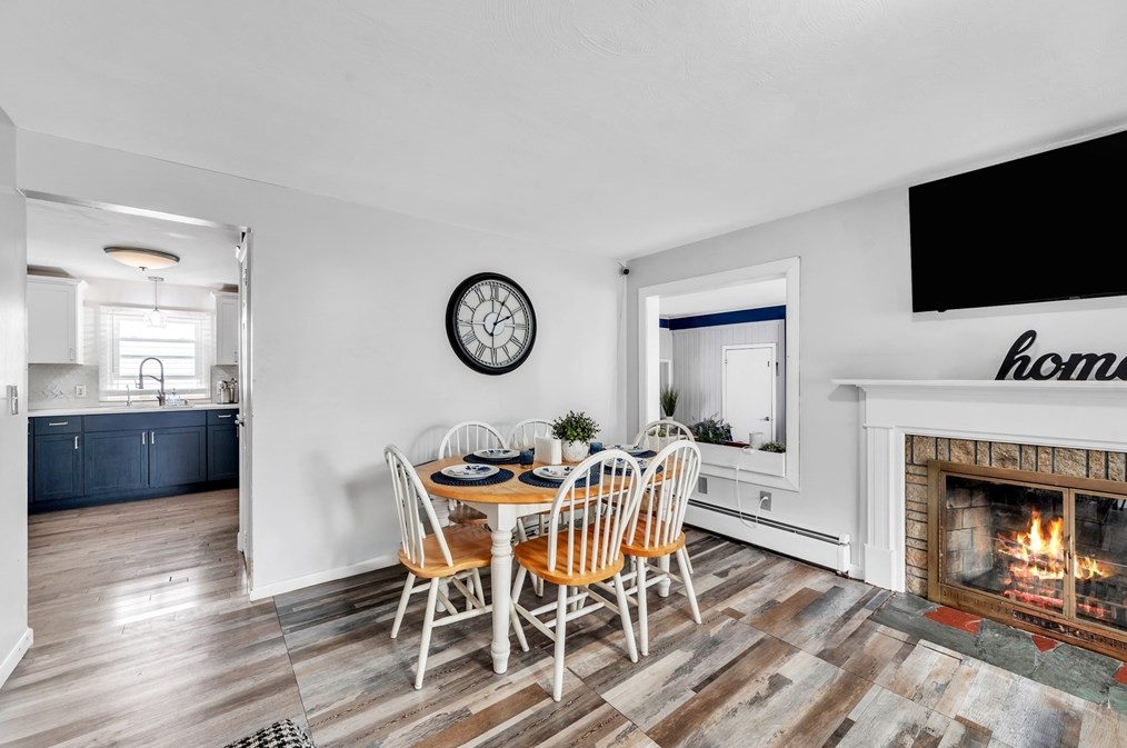 1061 Parker St, Springfield MA  01129-1062 exterior