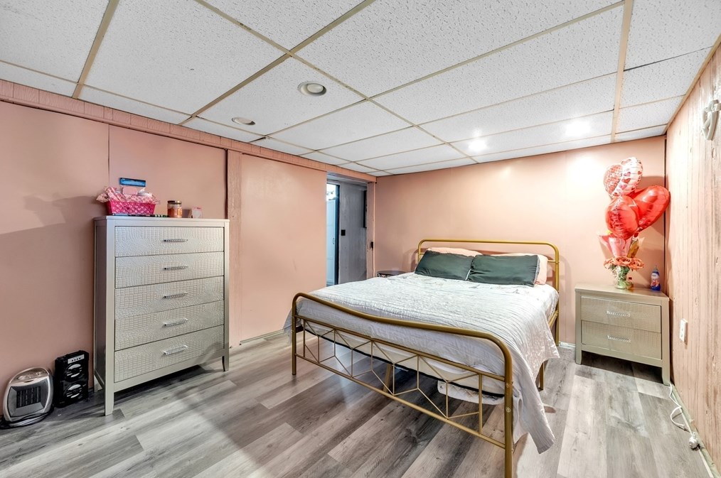 1061 Parker St, Springfield MA  01129-1062 exterior