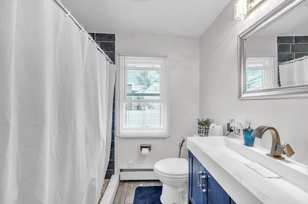 1061 Parker St, Springfield MA  01129-1062 exterior