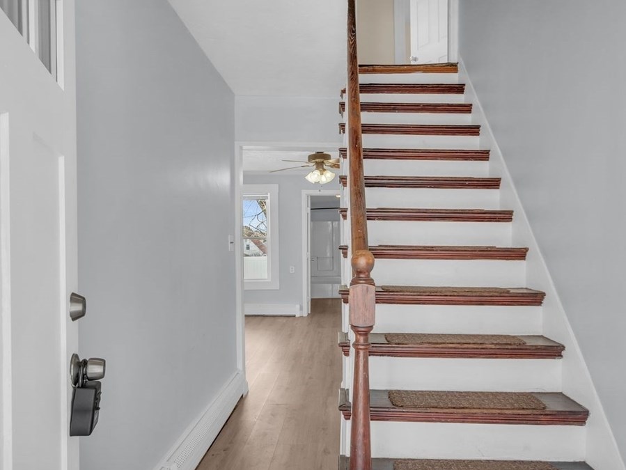 29 Battles St, Leominster MA 01453-1599 exterior