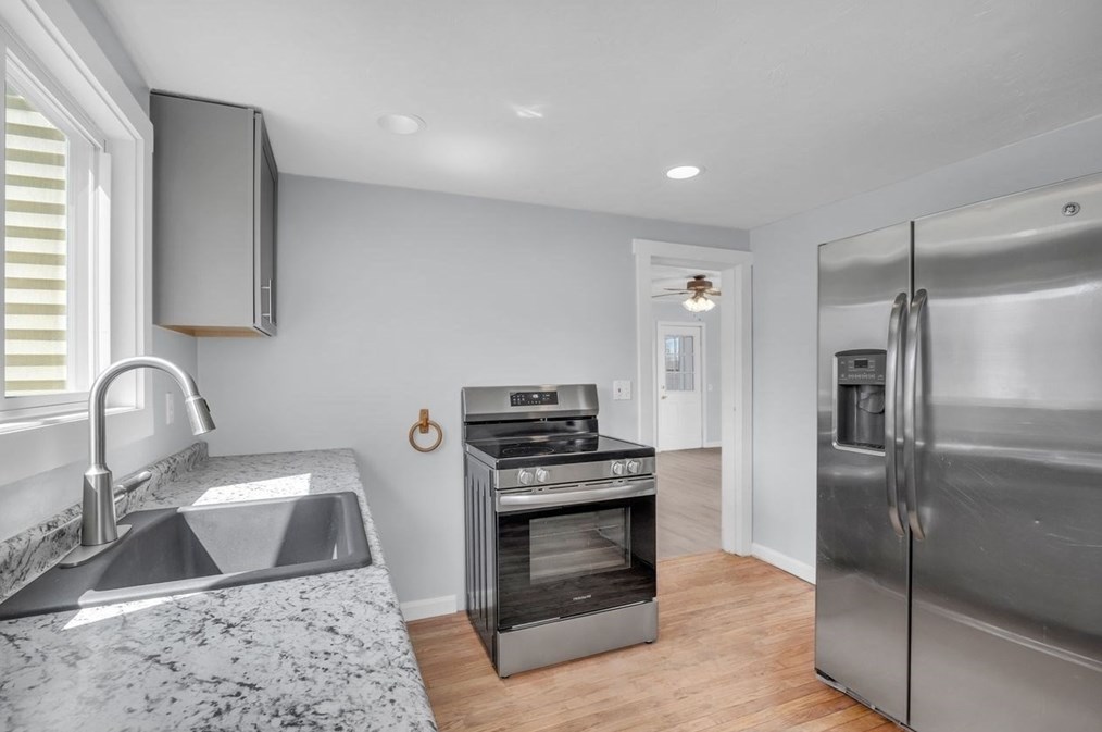 29 Battles St, Leominster MA 01453-1599 exterior