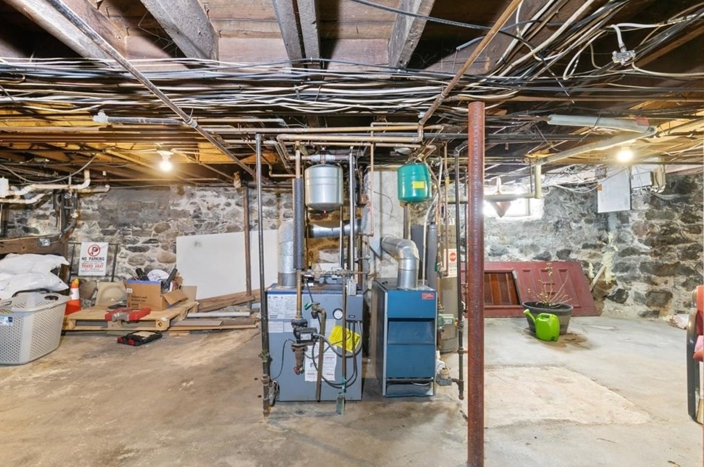 622 Haverhill St, Lawrence MA 01840-1712 exterior