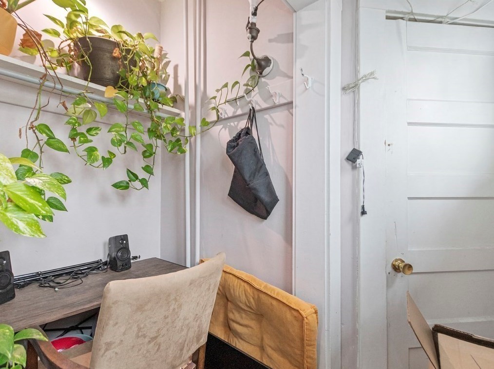 436 Waverley Oaks Rd, Waltham MA 02452-6209 exterior