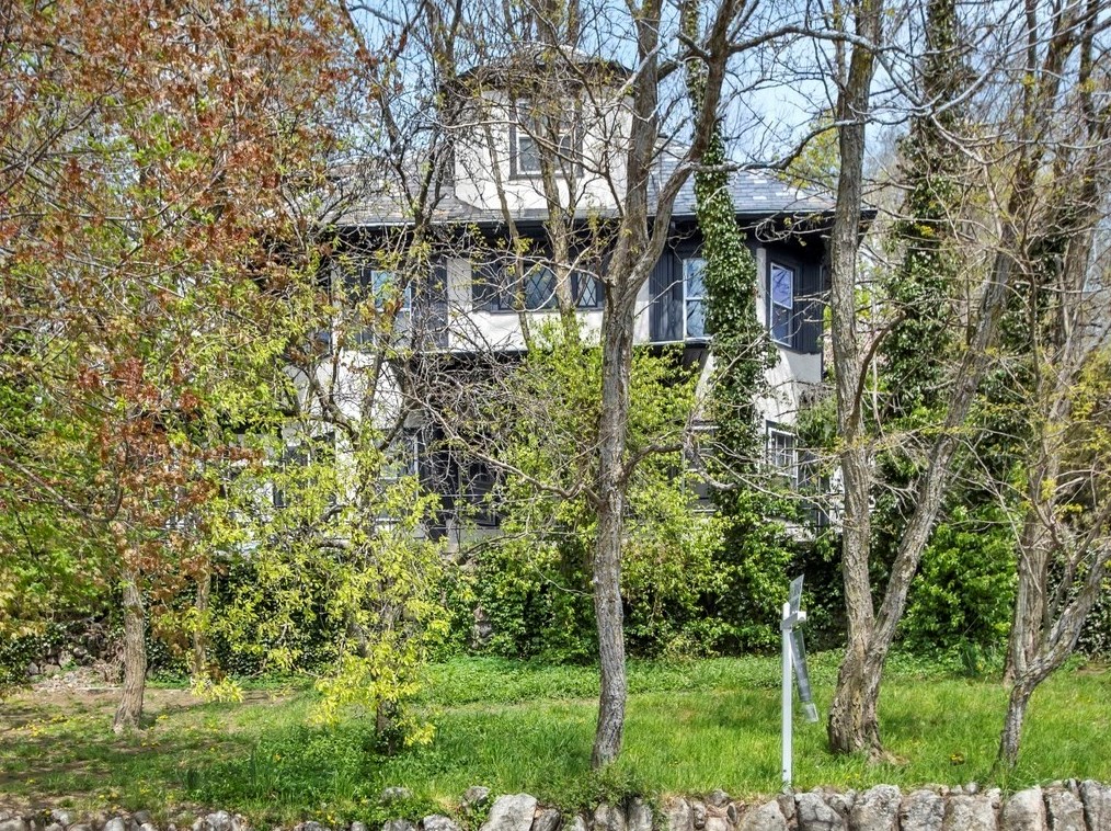 436 Waverley Oaks Rd, Waltham MA 02452-6209 exterior