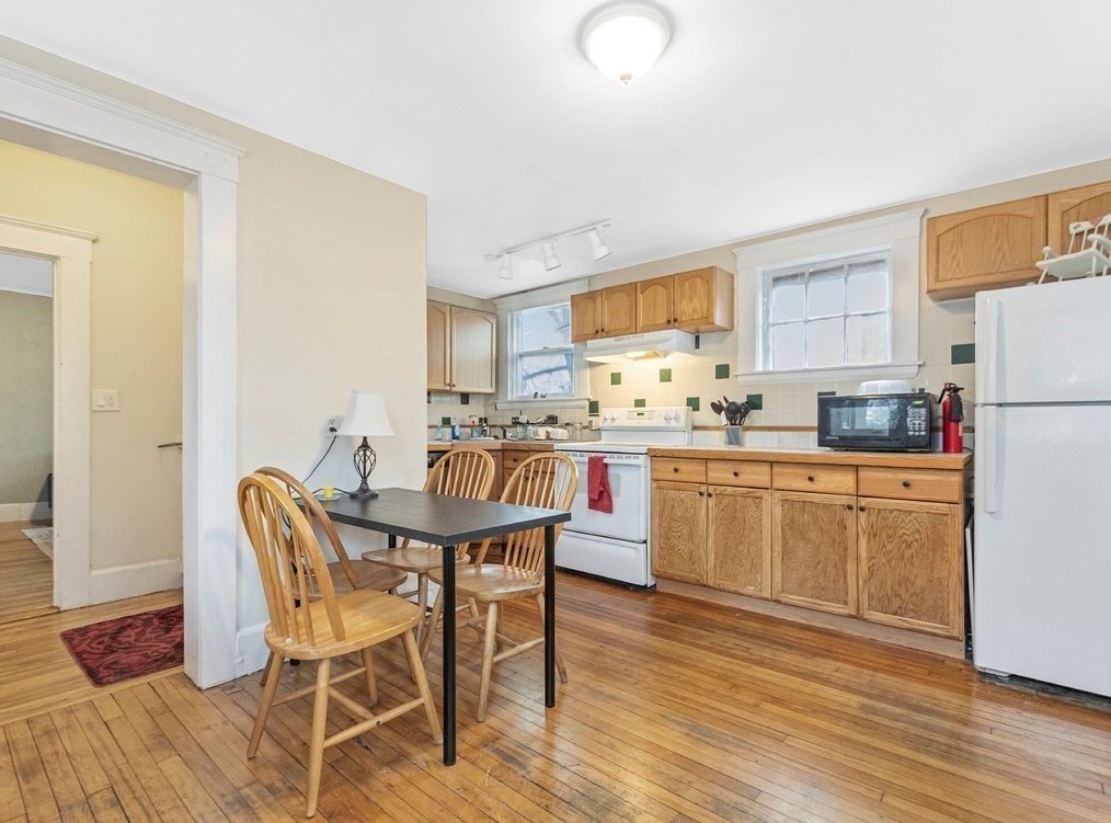 436 Waverley Oaks Rd, Waltham MA 02452-6209 exterior