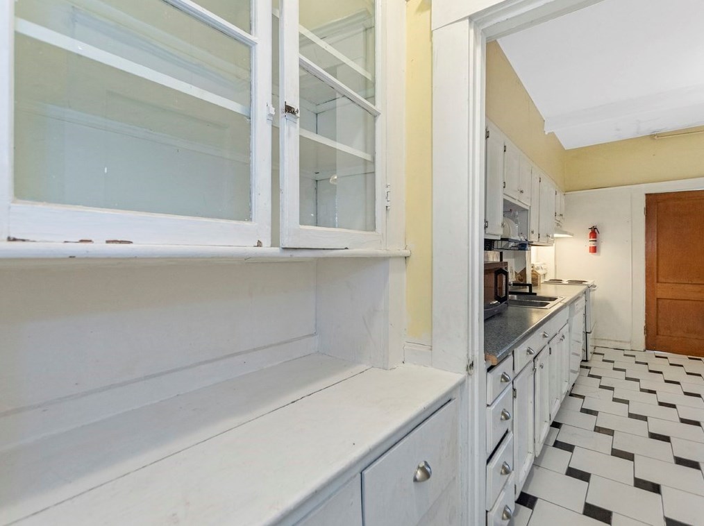 436 Waverley Oaks Rd, Waltham MA 02452-6209 exterior