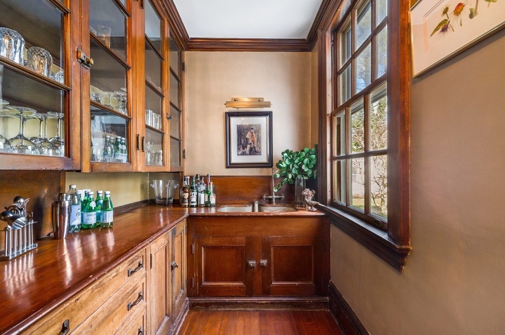 15 Mansion Dr, Topsfield MA 01983-1109 exterior