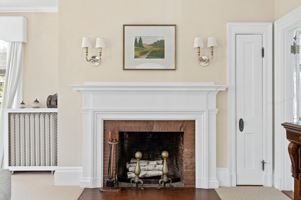 15 Mansion Dr, Topsfield MA 01983-1109 exterior