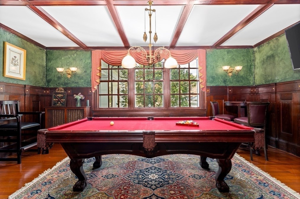 15 Mansion Dr, Topsfield MA 01983-1109 exterior