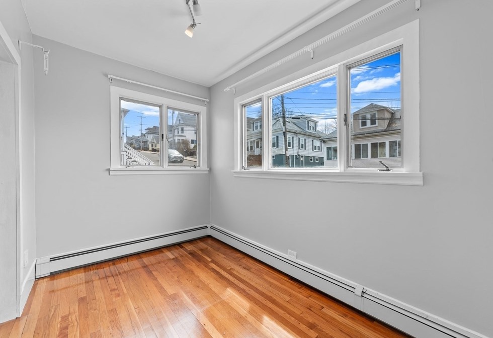 28 Garland St, Everett MA 02149-5027 exterior