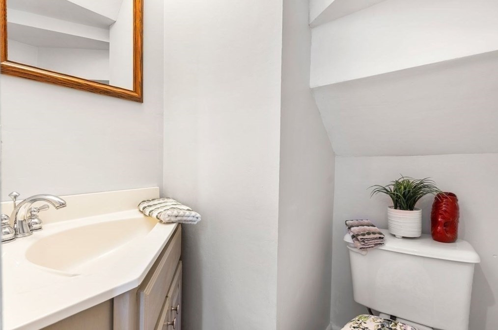 101 Norfolk Ave, Swampscott MA  01907-1806 exterior