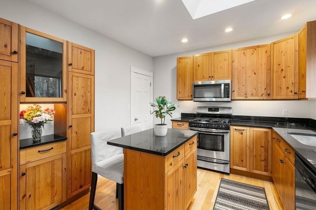 101 Norfolk Ave, Swampscott MA  01907-1806 exterior