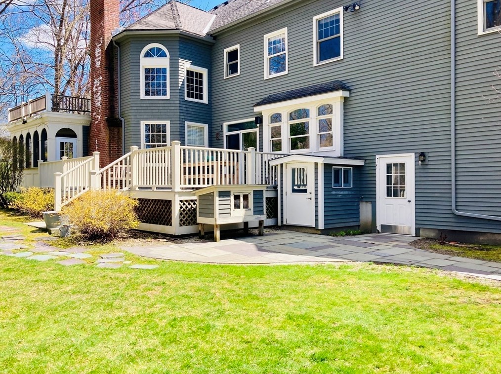 1 Cordial Way, Natick MA 01760-5656 exterior