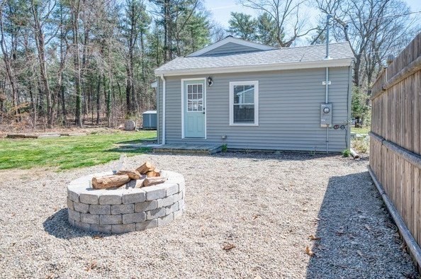 4 Indian Trl, Pembroke MA  02359-2429 exterior