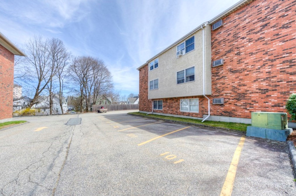 51 Alvarado Ave, Worcester MA 01604-1171 exterior