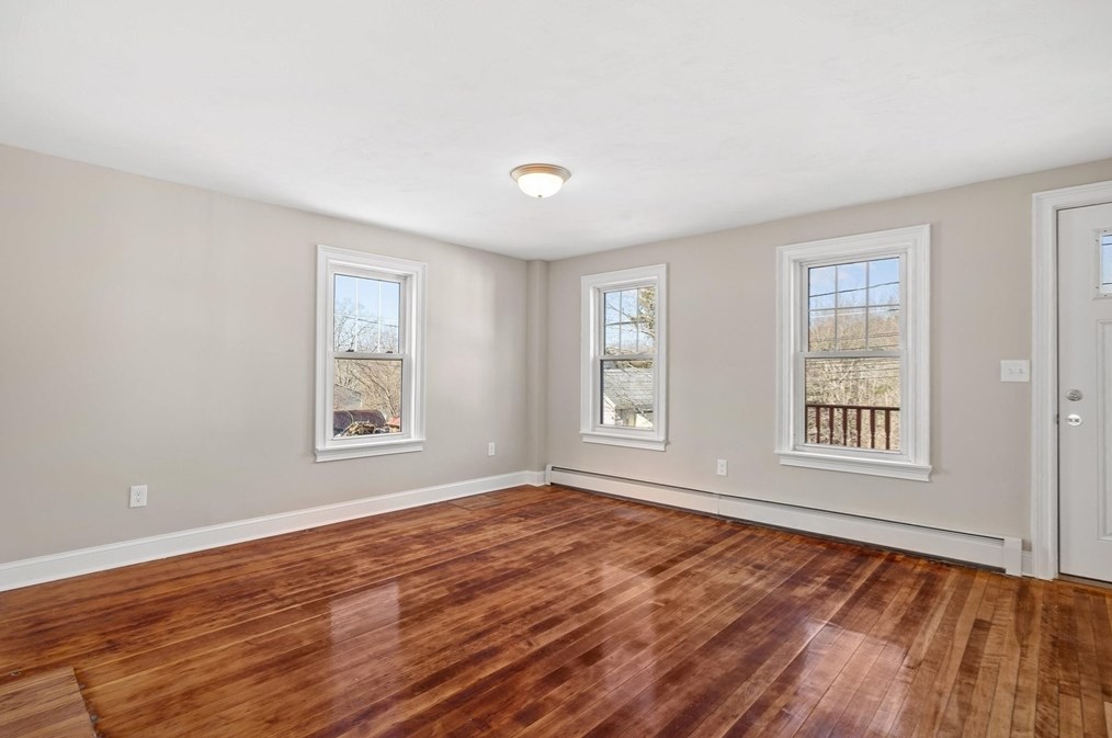 21 Warren St, North Brookfield MA  01535-1508 exterior