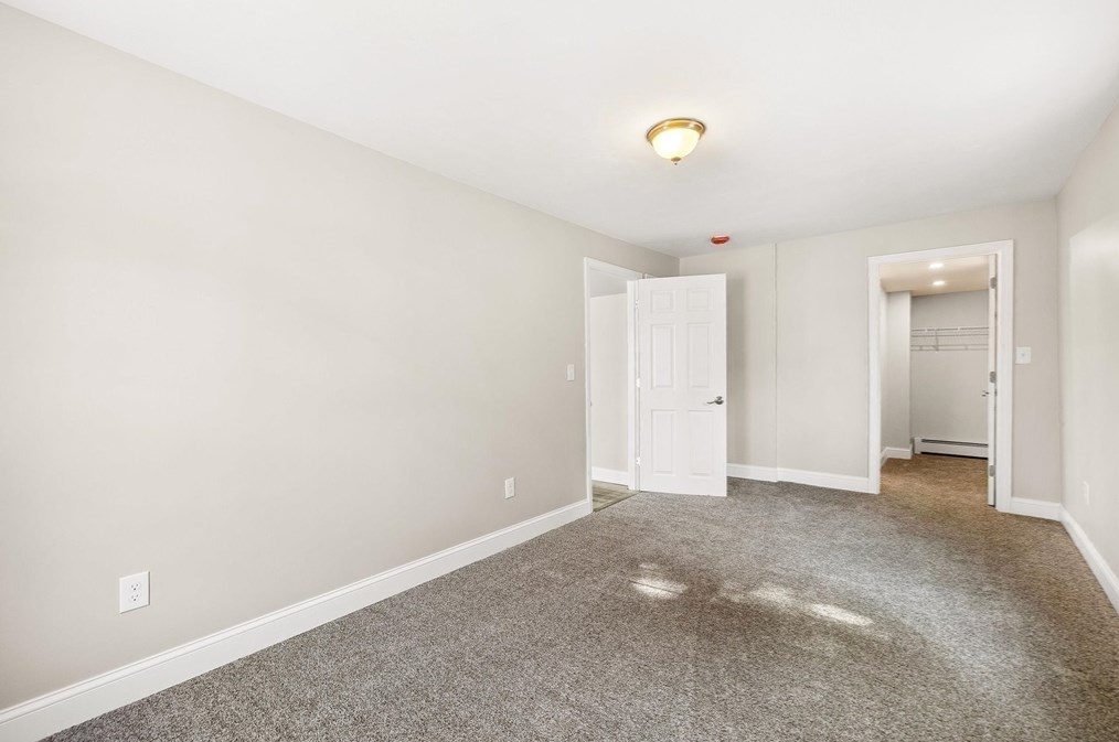 21 Warren St, North Brookfield MA  01535-1508 exterior