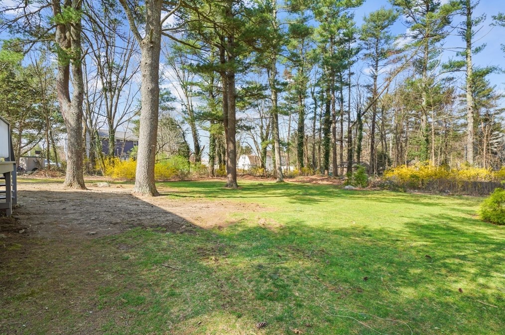 115 Essex St, Mansfield MA  02048-3202 exterior