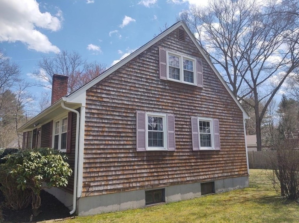 8 Birch St, Seekonk MA 02771-4901 exterior