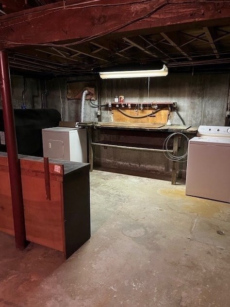 8 Birch St, Seekonk MA 02771-4901 exterior