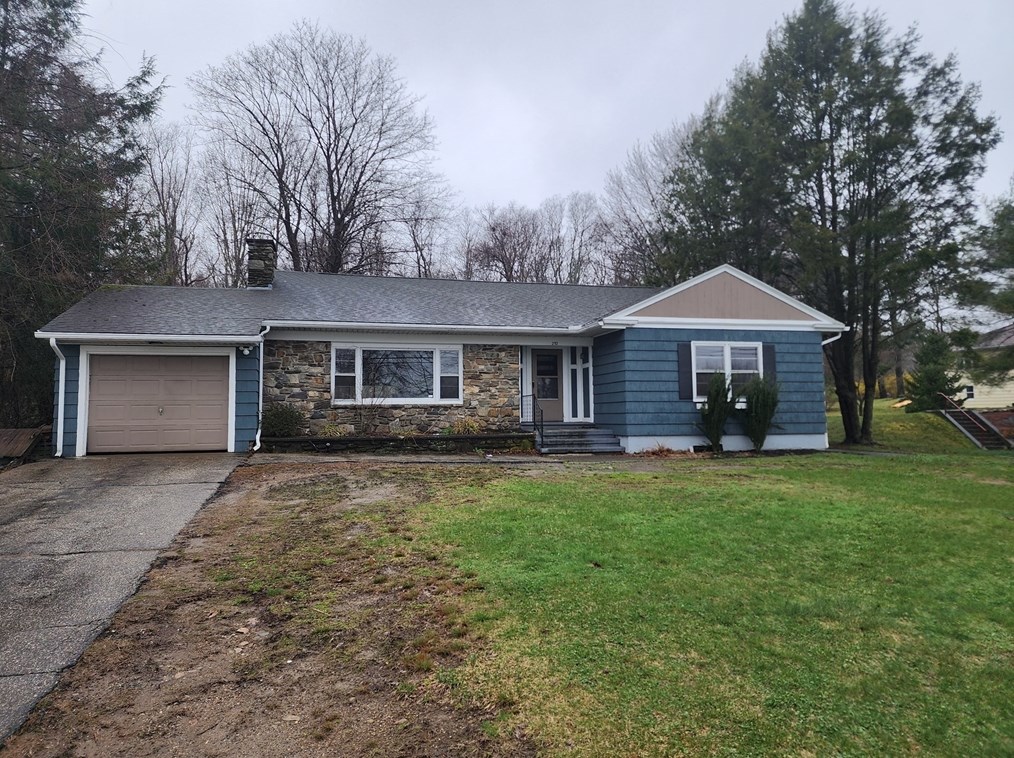 252 Thompson Rd, Webster MA  01570-1507 exterior