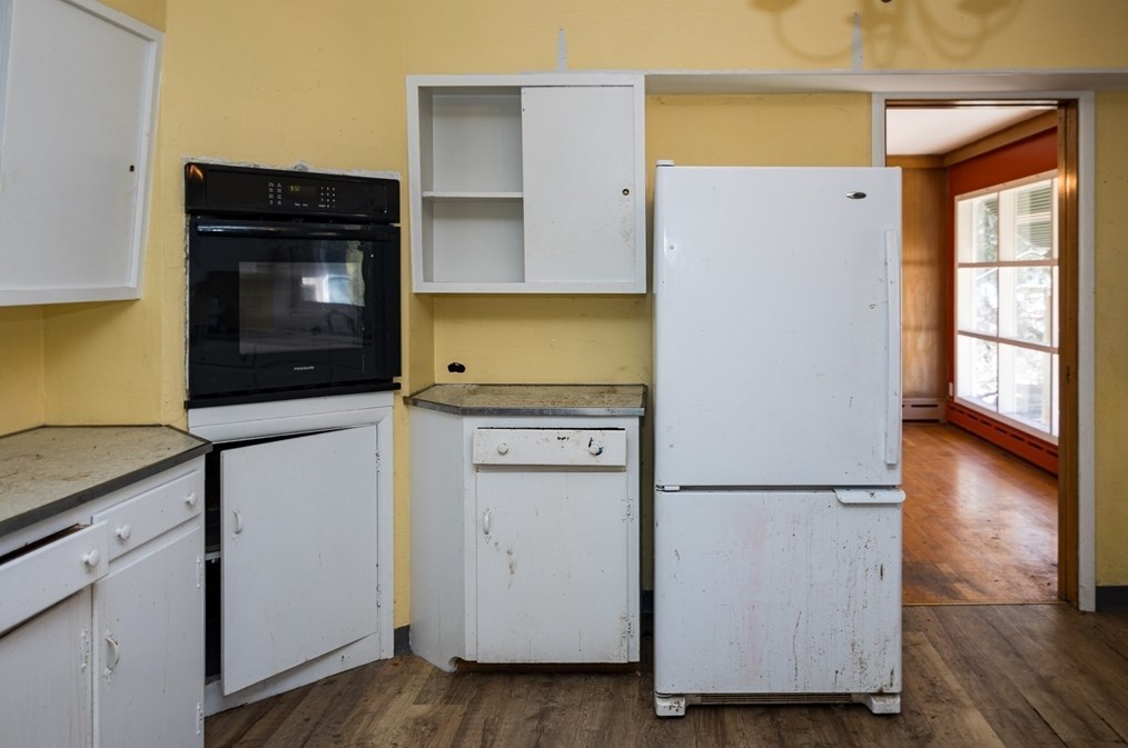 252 Thompson Rd, Webster MA  01570-1507 exterior