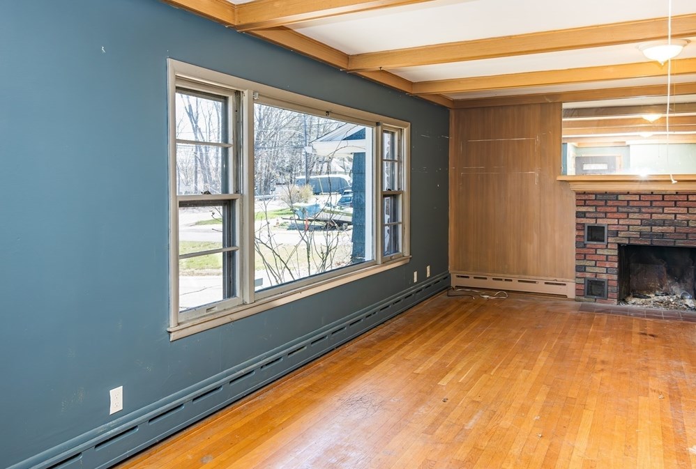 252 Thompson Rd, Webster MA  01570-1507 exterior