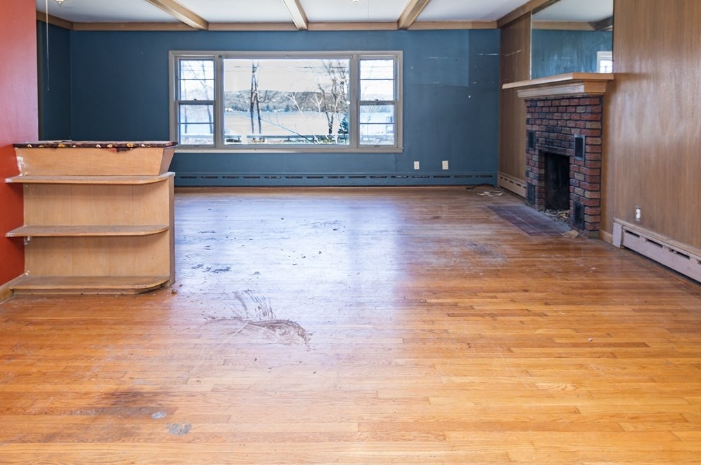 252 Thompson Rd, Webster MA  01570-1507 exterior