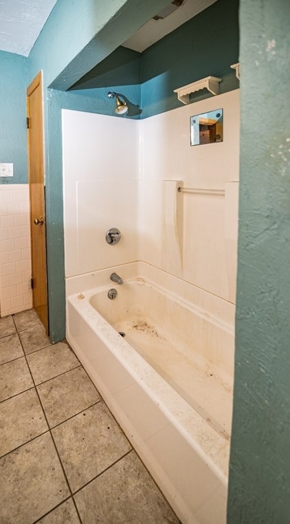 252 Thompson Rd, Webster MA  01570-1507 exterior