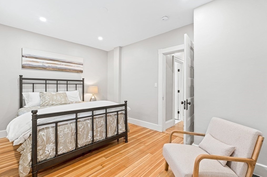 225 Weston St, Waltham MA  02453-1709 exterior