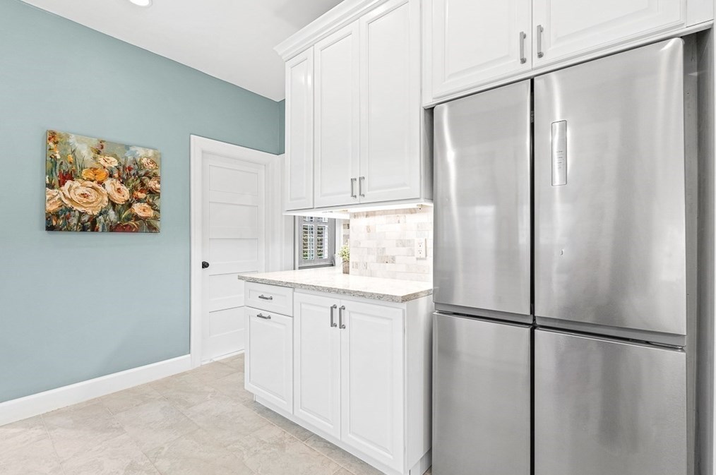 225 Weston St, Waltham MA  02453-1709 exterior