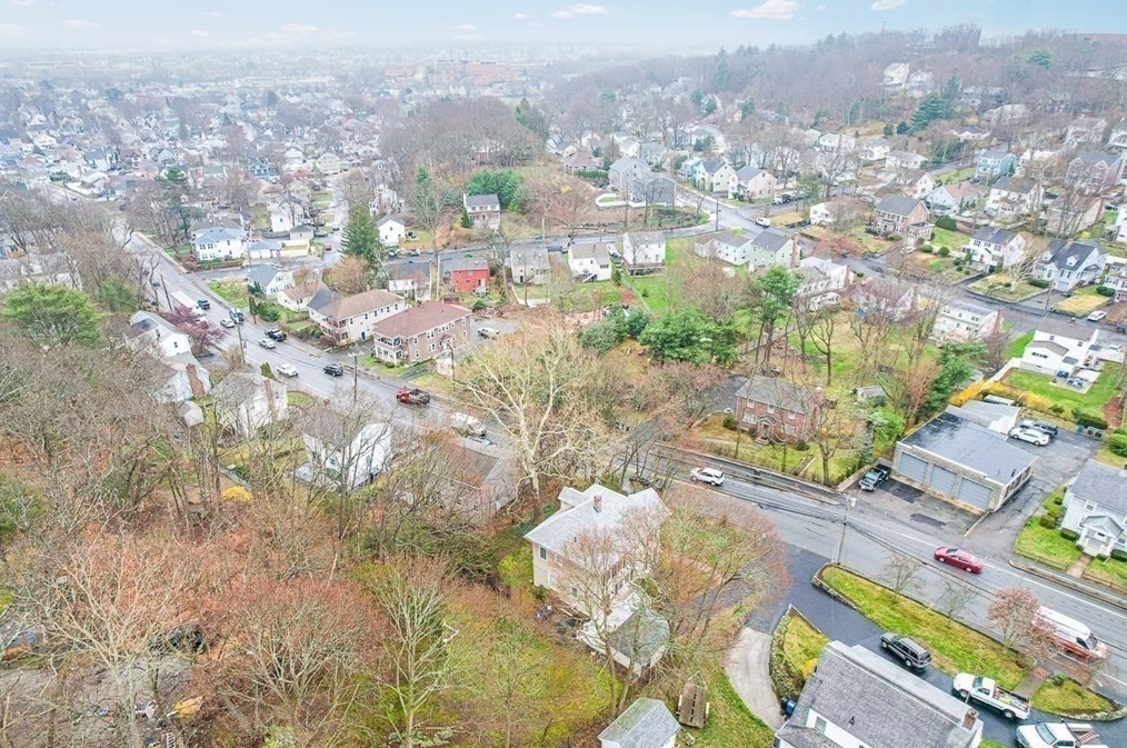 225 Weston St, Waltham MA  02453-1709 exterior