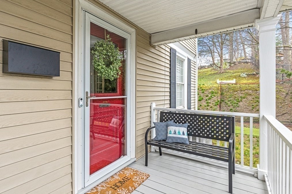 225 Weston St, Waltham MA  02453-1709 exterior