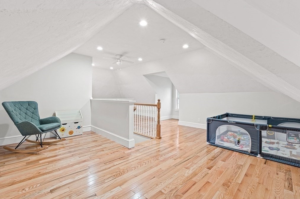 225 Weston St, Waltham MA  02453-1709 exterior