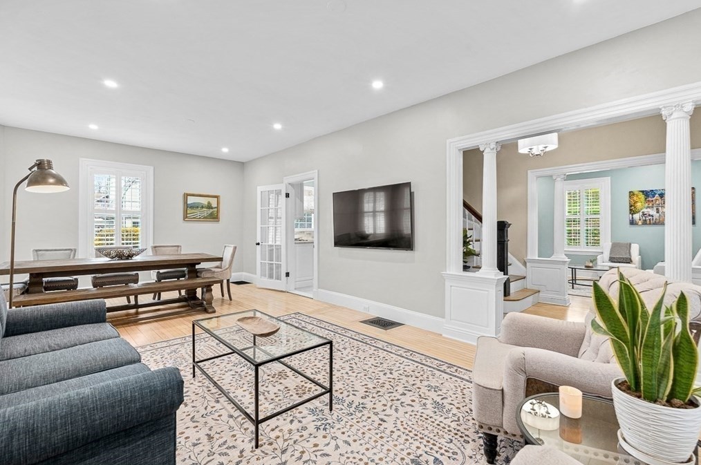 225 Weston St, Waltham MA  02453-1709 exterior