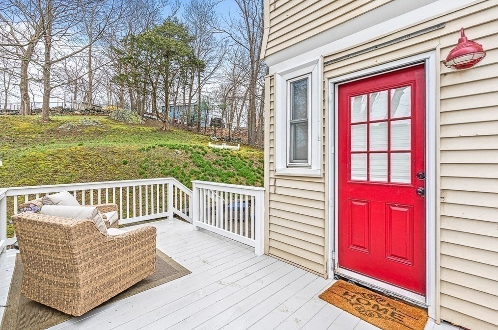 225 Weston St, Waltham MA  02453-1709 exterior