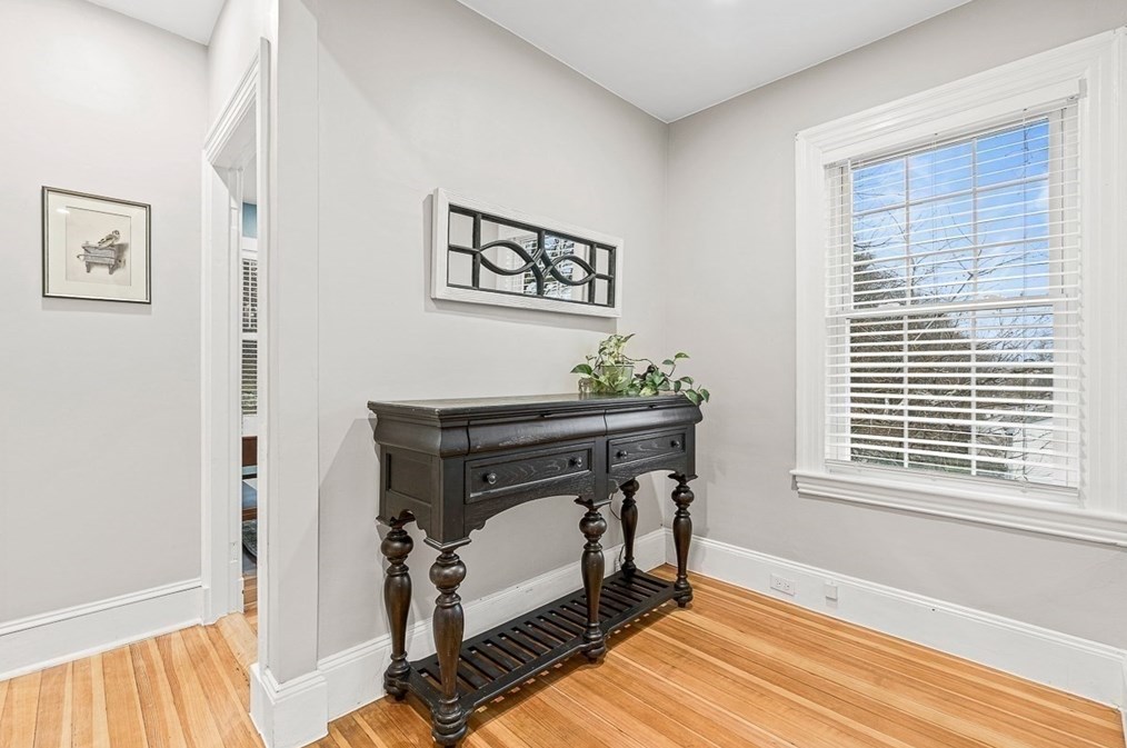 225 Weston St, Waltham MA  02453-1709 exterior