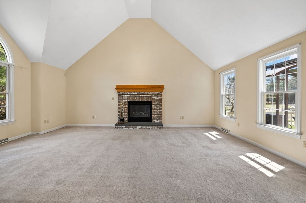 68 Pln St, Norton MA  02766-2818 exterior