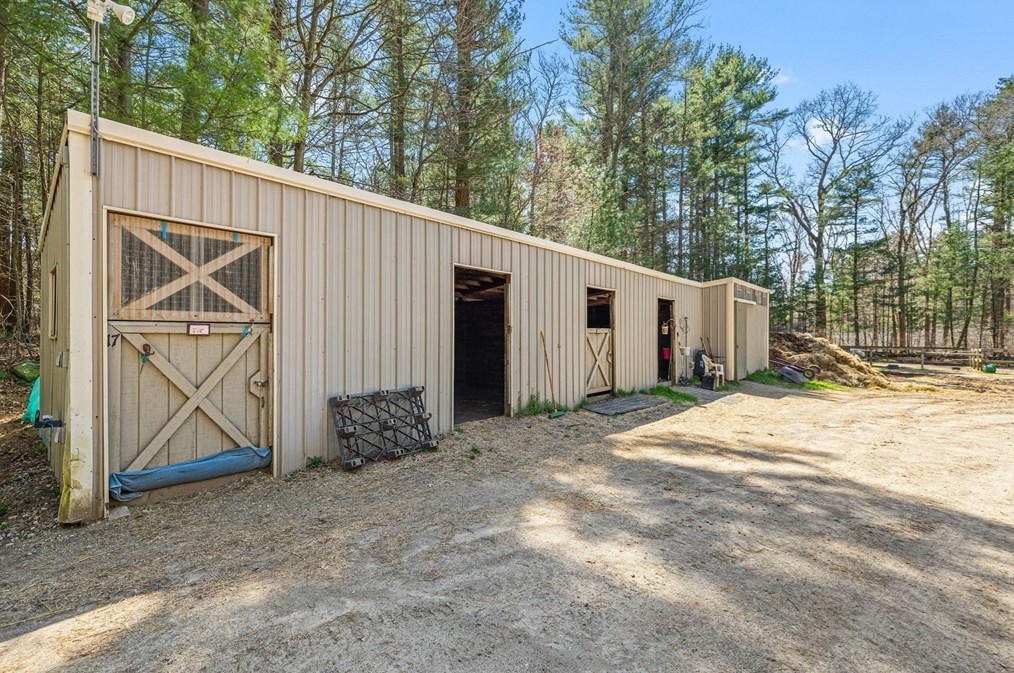 68 Pln St, Norton MA  02766-2818 exterior