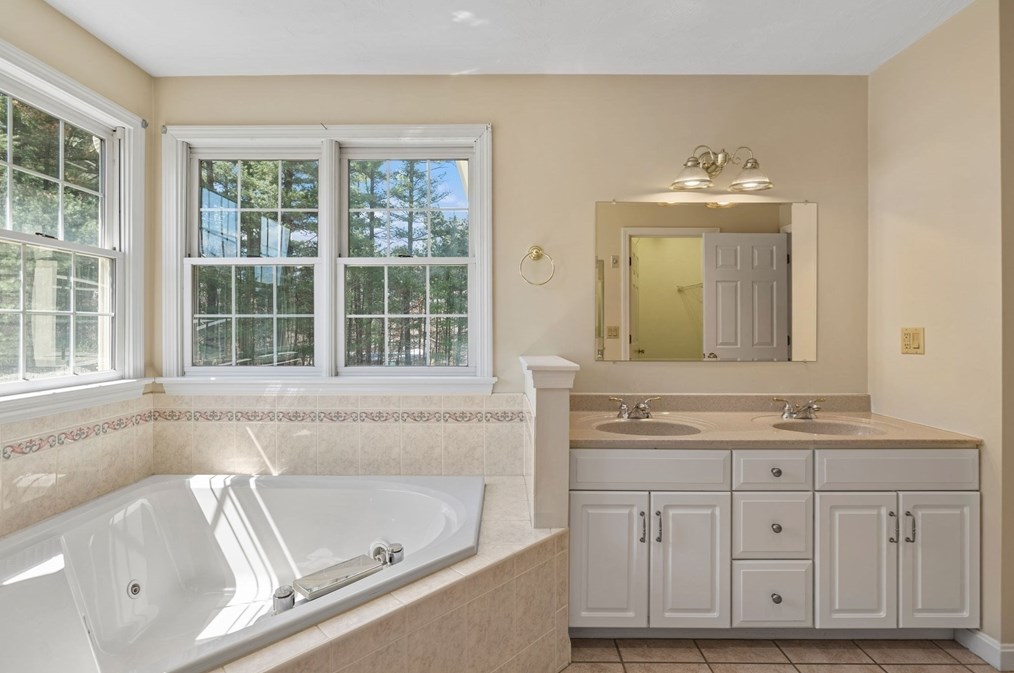 68 Pln St, Norton MA  02766-2818 exterior