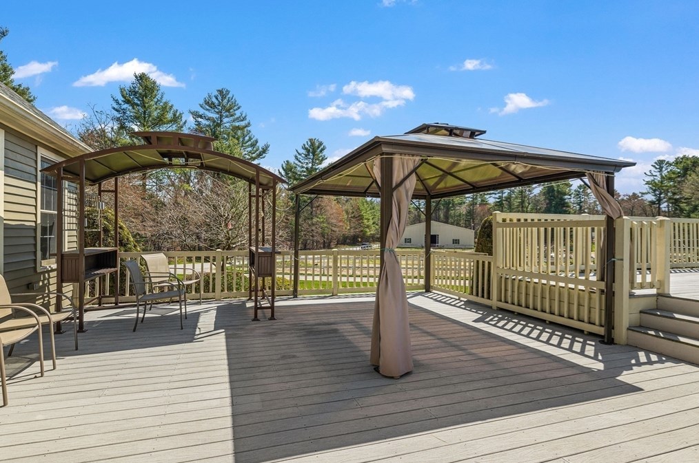 68 Pln St, Norton MA  02766-2818 exterior