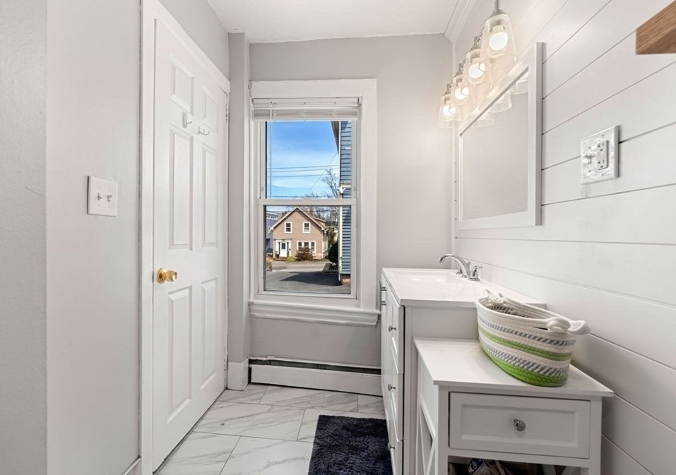 63 New Ocean St, Swampscott MA  01907-1831 exterior