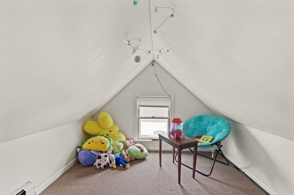 326 Main St, East Bridgewater MA 02324-1476 exterior