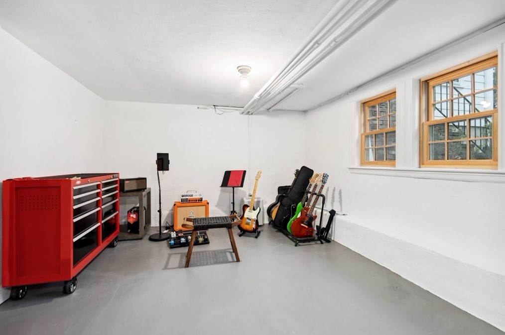 12 Cherry Ln, Dedham MA  02026-3104 exterior