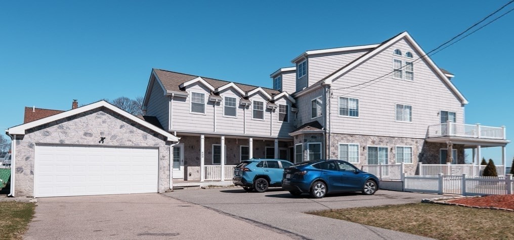 433 Quincy Shore Dr, Quincy MA 02171-2061 exterior